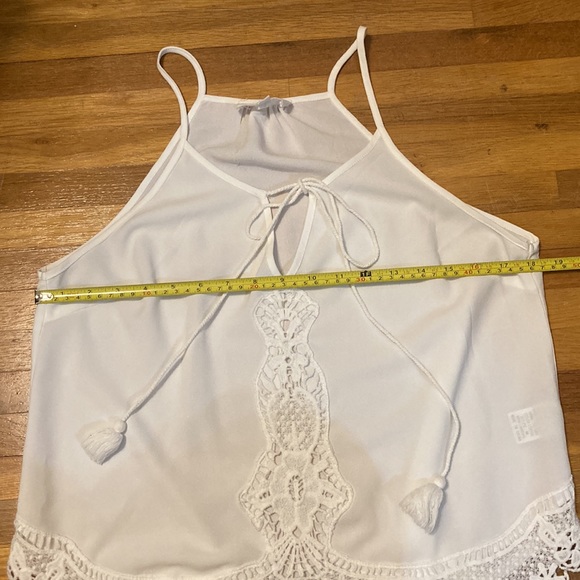 *last chance!!* L’atiste | Women’s white tank with open/floral print mid front - Picture 9 of 16